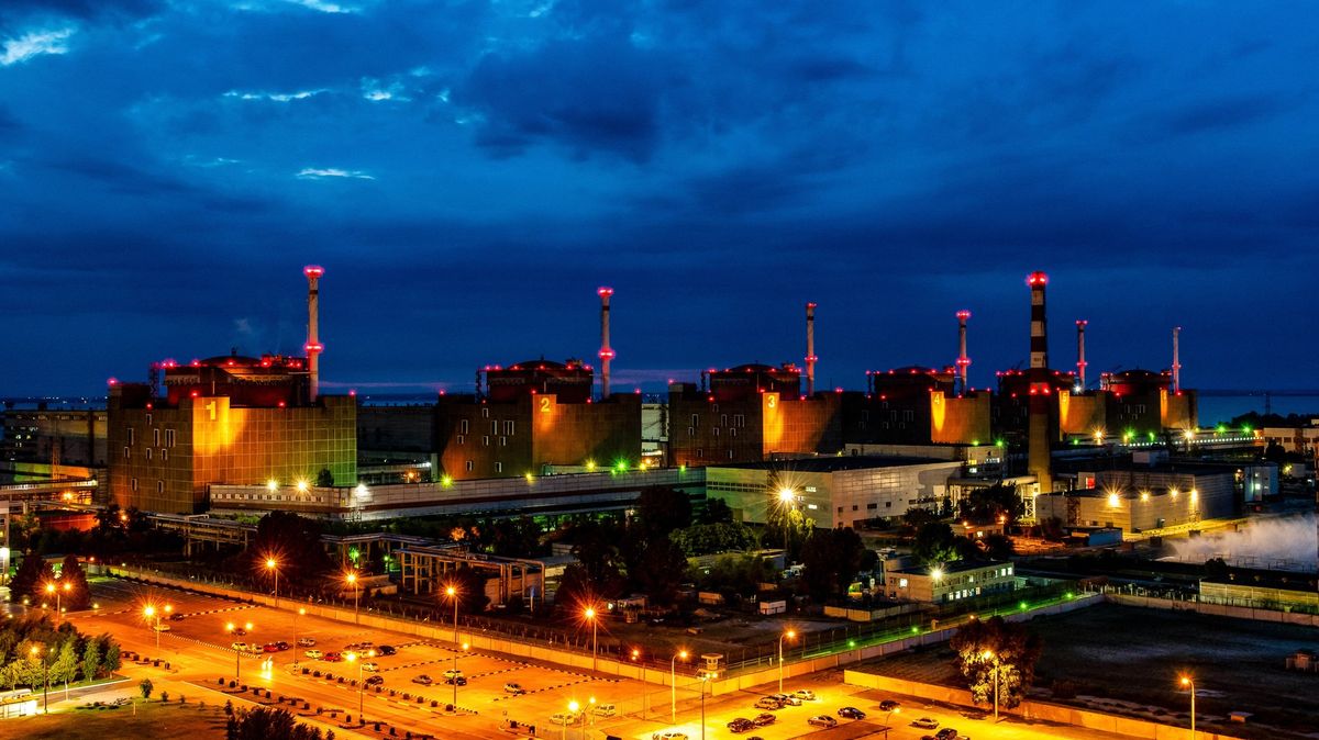 Rusové rozmístili v Záporožské jaderné elektrárně raketomety Grad, tvrdí Ukrajinci